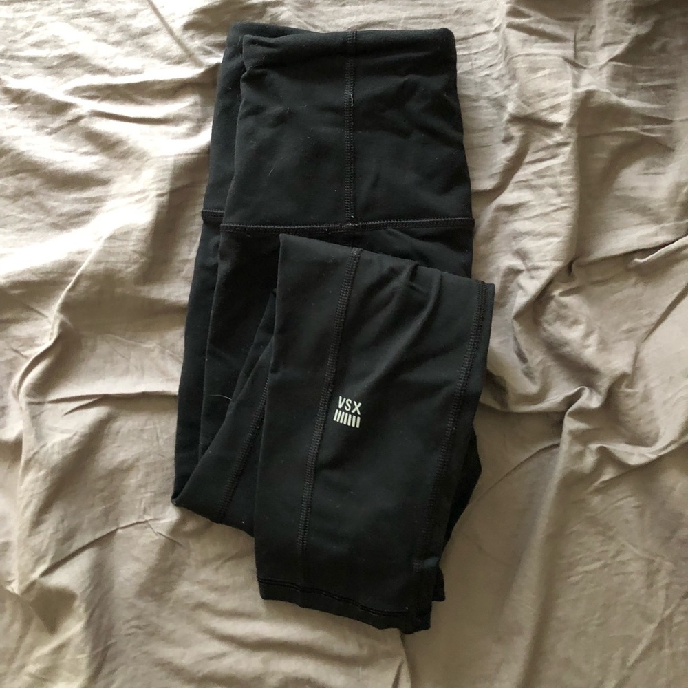 VS knockout tight capris